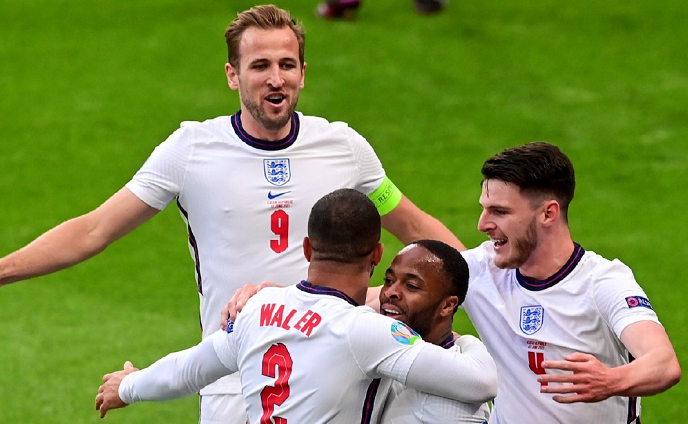 里程碑夜浙江稠州遗憾出局，德甲今晨刷纪录，压力陡增，轮换策略成焦点