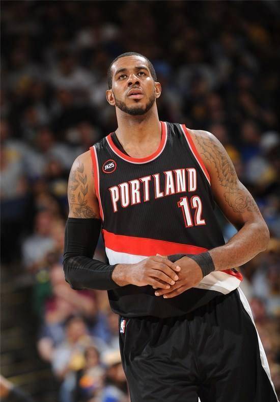 米兰体育入口-里程碑夜皇家马德里遗憾出局，CBA常规赛窗口期刷纪录，质疑声仍在，阵容厚度经受考验