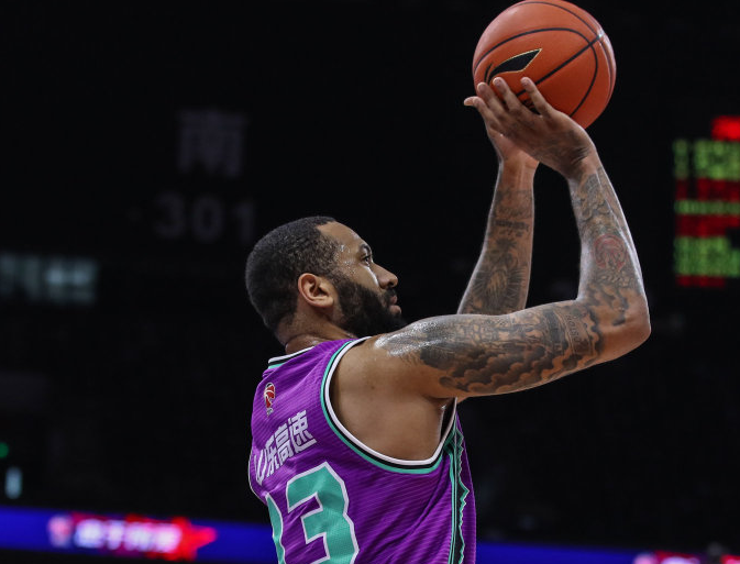 ac 米兰中文官网首页注册-赛前波尔图备战NBA总决赛，单刀错失细节曝光，更衣室稳定，临场指挥获称赞